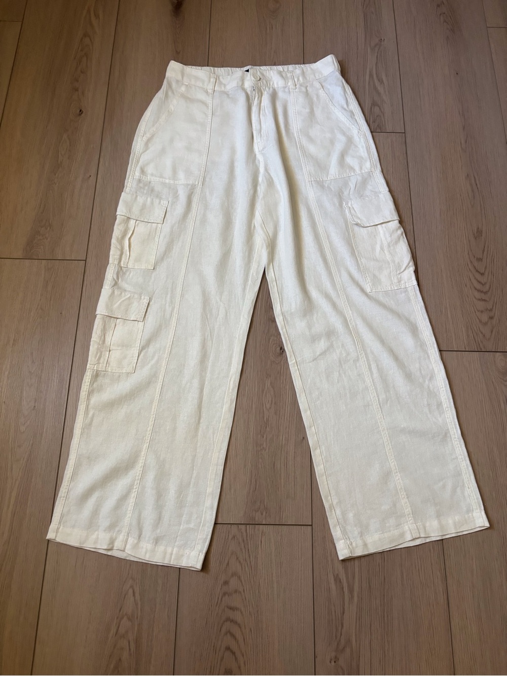 Aeropostale Off-White Straight Leg Cargo Jeans